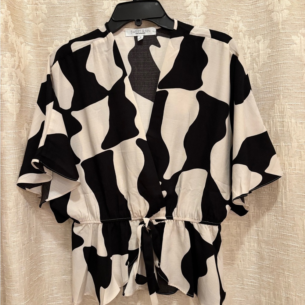 Sweet Rain Monochrome Abstract Button Down Shirt